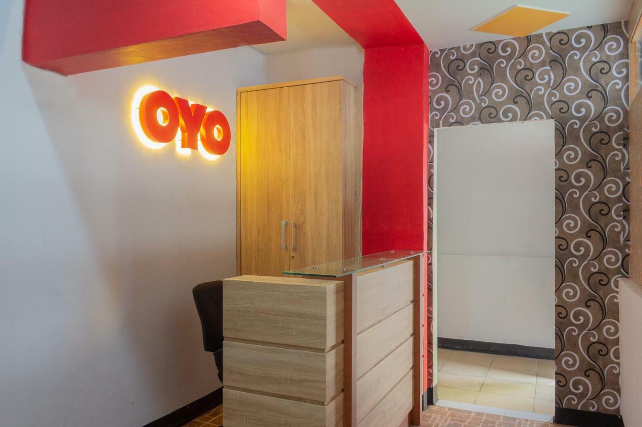 Oyo 649 K68 Residence Jakarta Exteriör bild