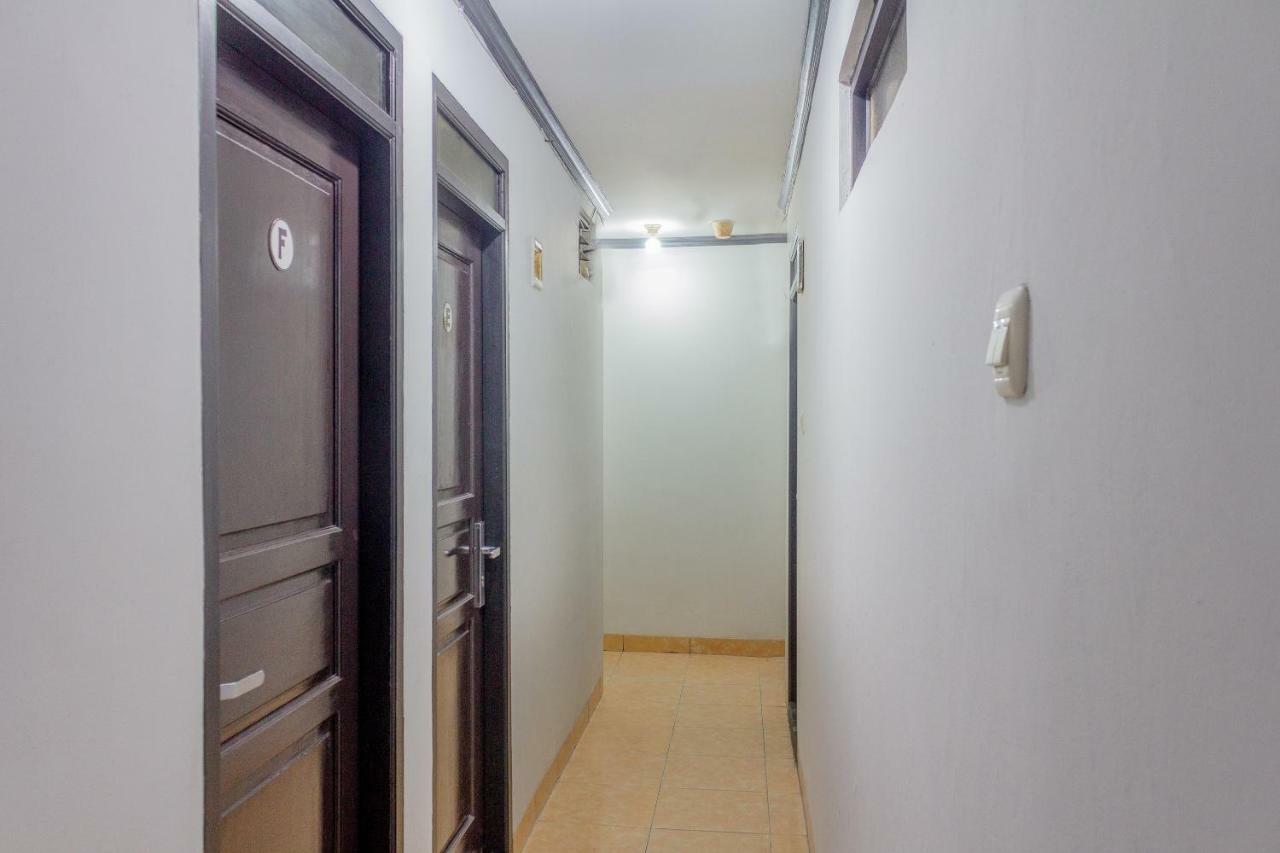 Oyo 649 K68 Residence Jakarta Exteriör bild