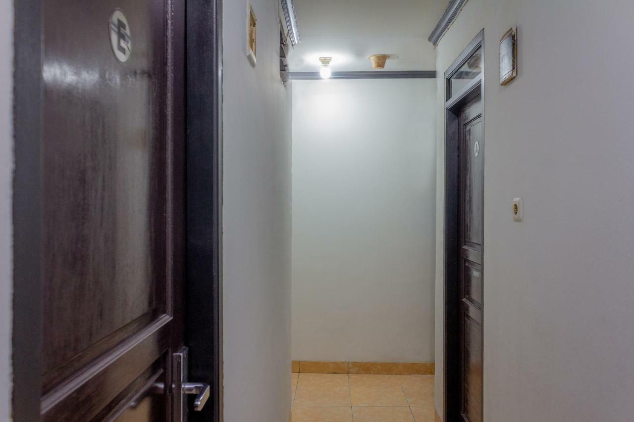 Oyo 649 K68 Residence Jakarta Exteriör bild